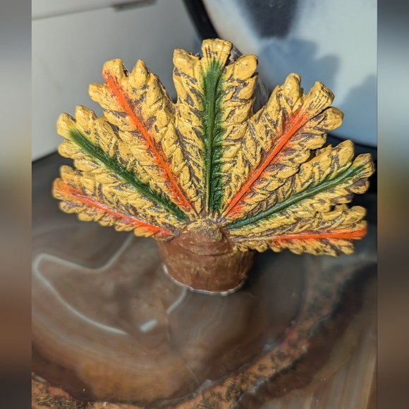 Set of Thanksgiving Decorations, Turkey and a candle holder. - Picture 5 of 10